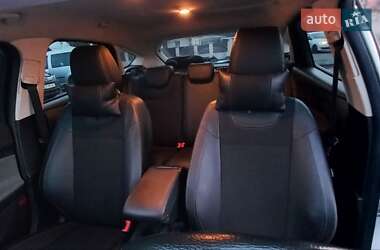 Хэтчбек Ford Focus 2013 в 