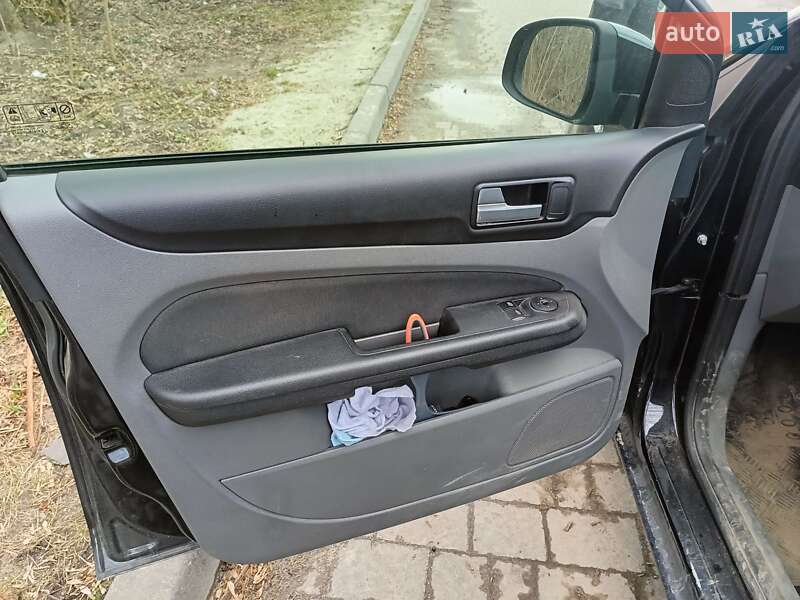 Універсал Ford Focus 2010 в Дублянах