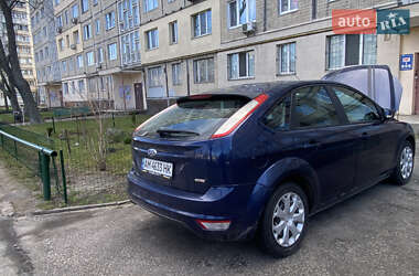 Хэтчбек Ford Focus 2011 в 