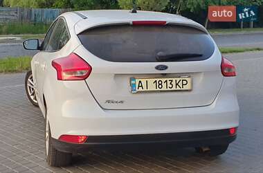Хэтчбек Ford Focus 2015 в 