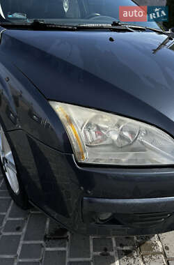 Хэтчбек Ford Focus 2007 в 
