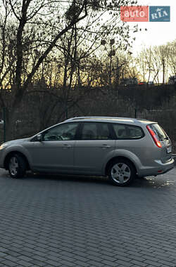 Универсал Ford Focus 2010 в 