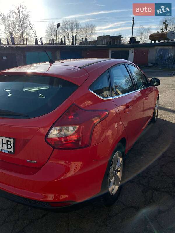 Хэтчбек Ford Focus 2013 в Киеве