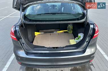 Седан Ford Focus 2017 в 