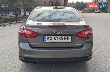 Седан Ford Focus 2013 в 