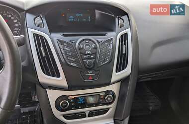 Седан Ford Focus 2013 в 