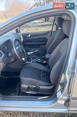 Седан Ford Focus 2005 в 