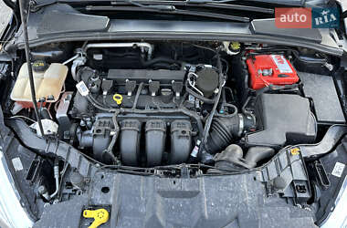Хэтчбек Ford Focus 2015 в 