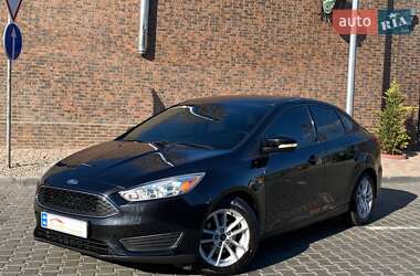 Седан Ford Focus 2015 в 