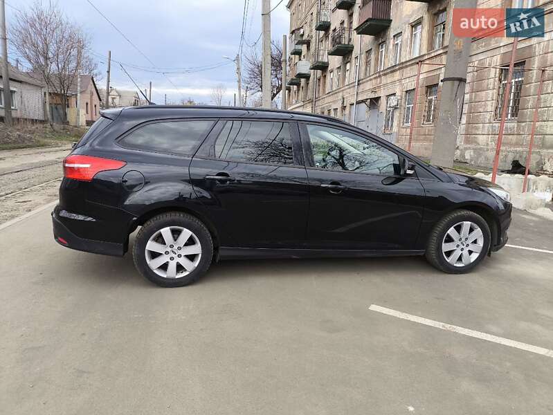 Універсал Ford Focus 2015 в Дніпрі