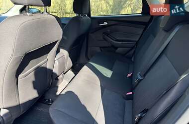 Хэтчбек Ford Focus 2015 в 