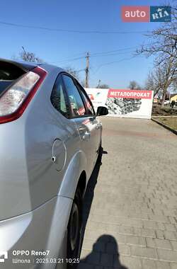 Хэтчбек Ford Focus 2011 в 
