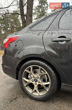 Седан Ford Focus 2014 в 