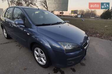 Хэтчбек Ford Focus 2005 в 