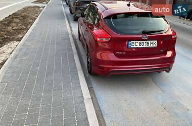 Хэтчбек Ford Focus 2014 в 
