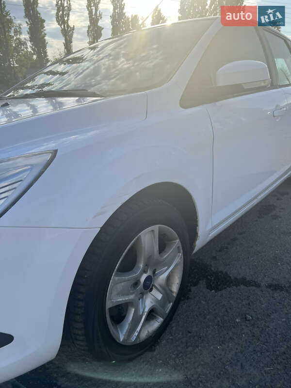 Универсал Ford Focus 2010 в Киеве