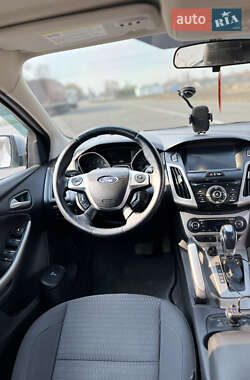 Седан Ford Focus 2011 в 