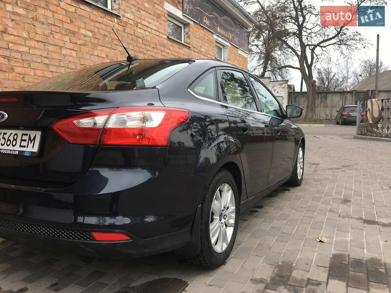 Седан Ford Focus 2012 в Лубнах