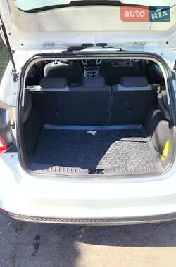 Хэтчбек Ford Focus 2013 в 