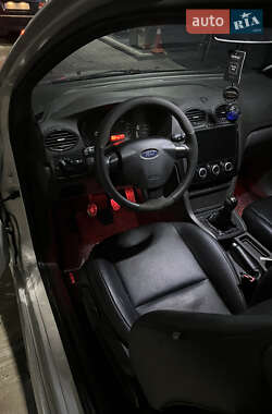Хэтчбек Ford Focus 2007 в 