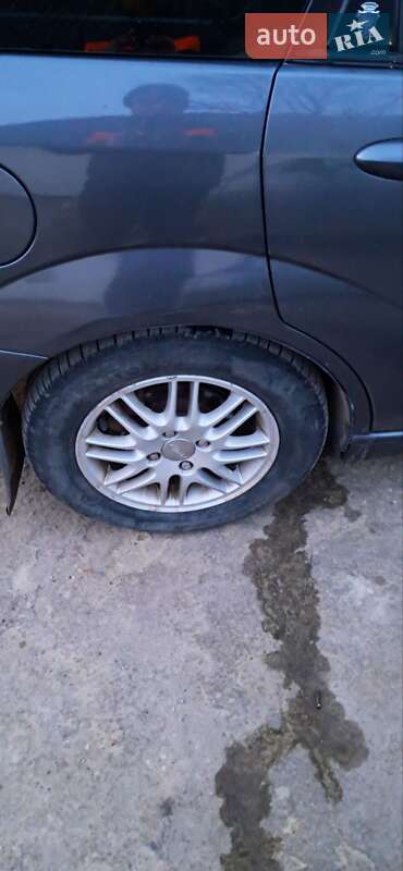 Универсал Ford Focus 2003 в Черновцах