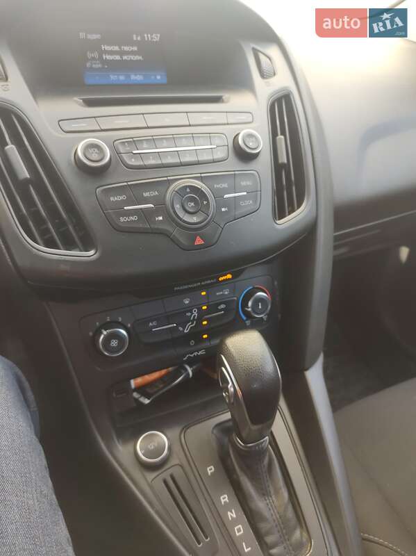 Седан Ford Focus 2016 в Киеве