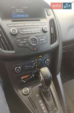Седан Ford Focus 2016 в 