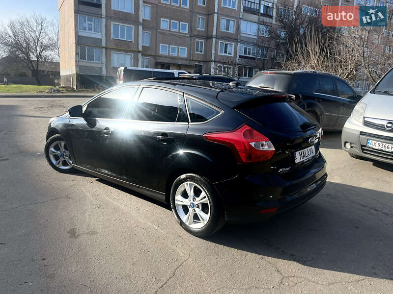 Хэтчбек Ford Focus 2012 в Лозовой