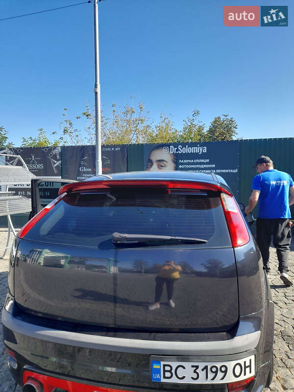 Хетчбек Ford Focus 2007 в Золочеві