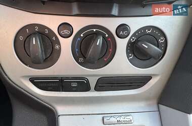 Хэтчбек Ford Focus 2014 в 