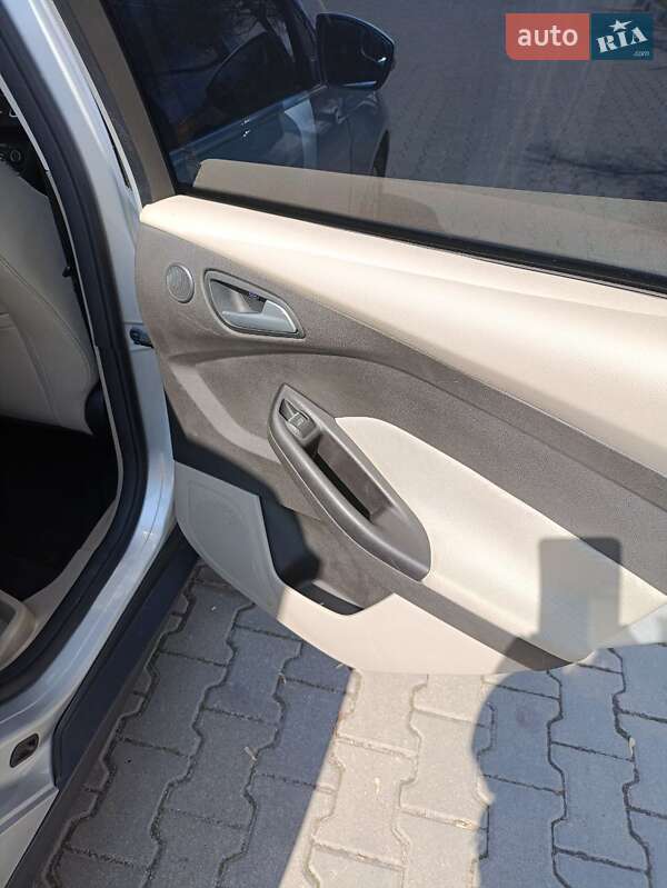 Хэтчбек Ford Focus 2015 в Звягеле
