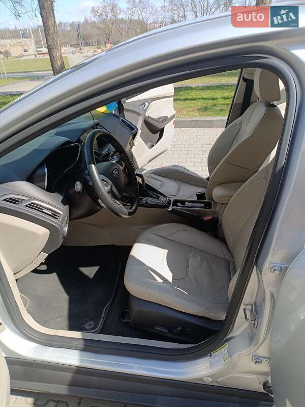 Хэтчбек Ford Focus 2015 в Звягеле