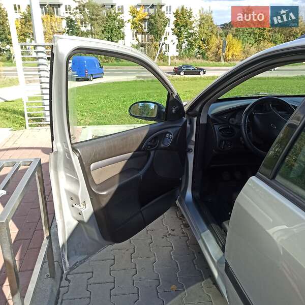 Универсал Ford Focus 2001 в Львове