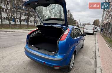Хэтчбек Ford Focus 2006 в 