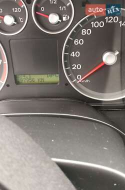 Хэтчбек Ford Focus 2006 в 