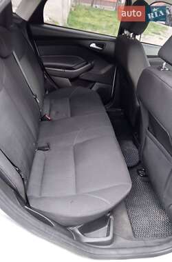 Седан Ford Focus 2016 в 