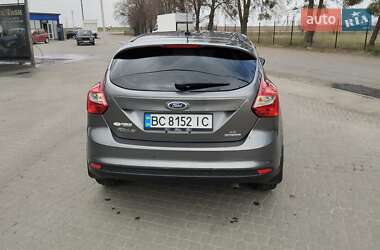 Хэтчбек Ford Focus 2013 в 