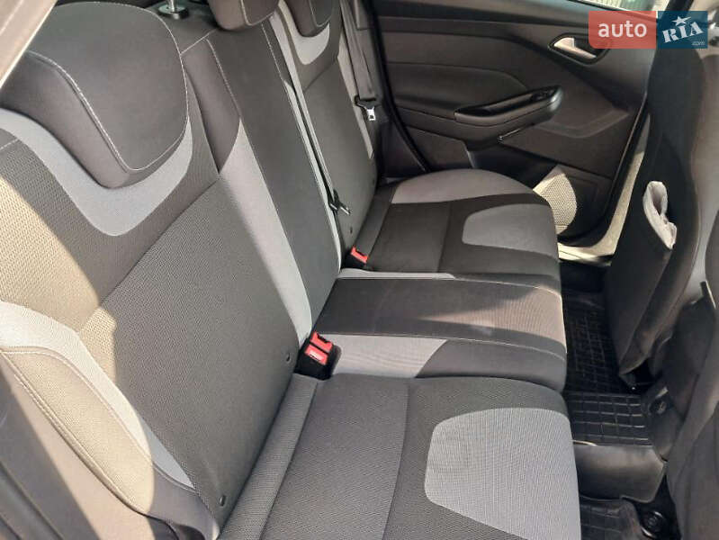 Хэтчбек Ford Focus 2011 в Золотоноше