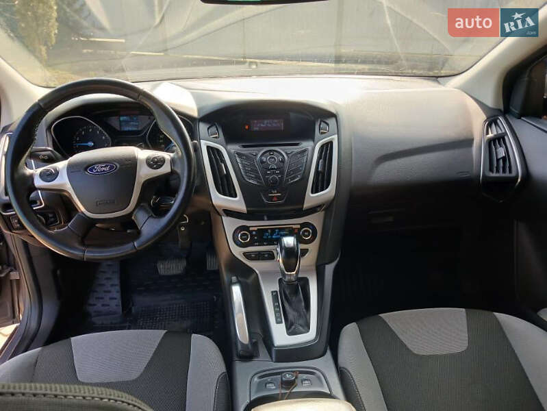 Хэтчбек Ford Focus 2011 в Золотоноше