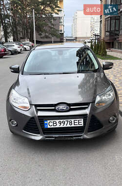 Хэтчбек Ford Focus 2011 в 