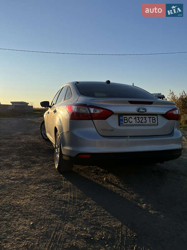Седан Ford Focus 2011 в Львове
