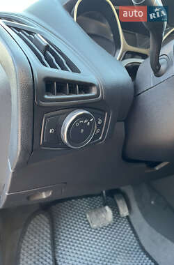 Седан Ford Focus 2011 в 