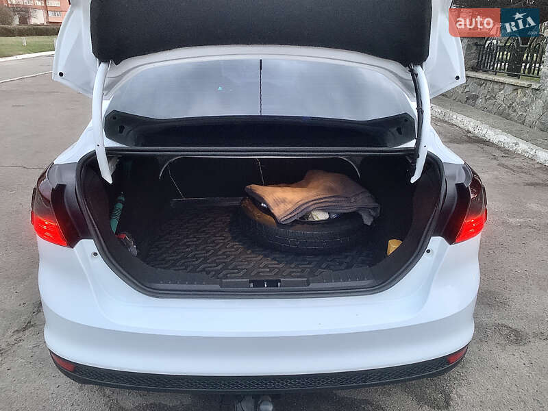 Седан Ford Focus 2012 в Сумах