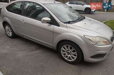 Хэтчбек Ford Focus 2010 в 