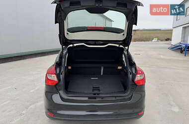 Хэтчбек Ford Focus 2013 в 