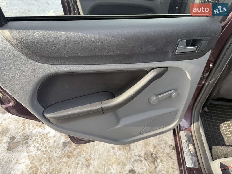 Седан Ford Focus 2008 в Сумах
