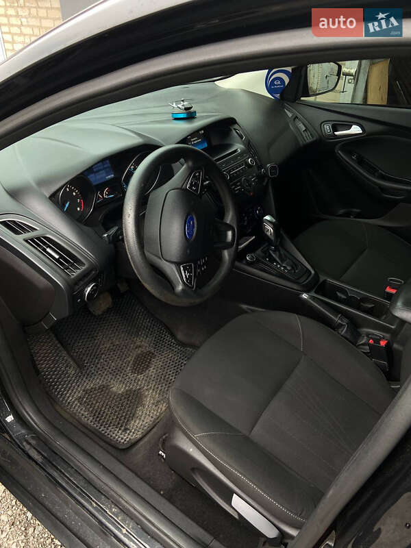 Седан Ford Focus 2015 в Лозовій