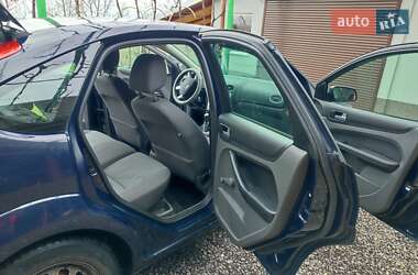 Хэтчбек Ford Focus 2006 в 