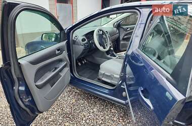 Хэтчбек Ford Focus 2006 в 