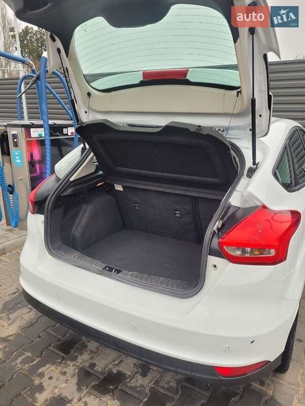 Хэтчбек Ford Focus 2016 в Николаеве фото 14 Хэтчбек Ford Focus 2016 в Николаеве